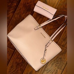Micheal Kors Baby Pink Tote Bag w/Wallet